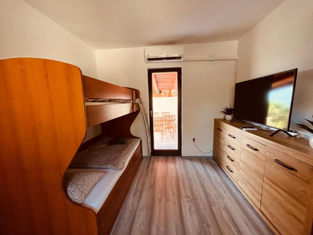 Lea Apartment Луция Экстерьер фото