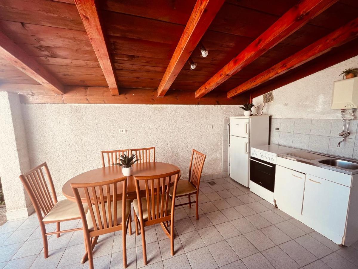 Lea Apartment Луция Экстерьер фото
