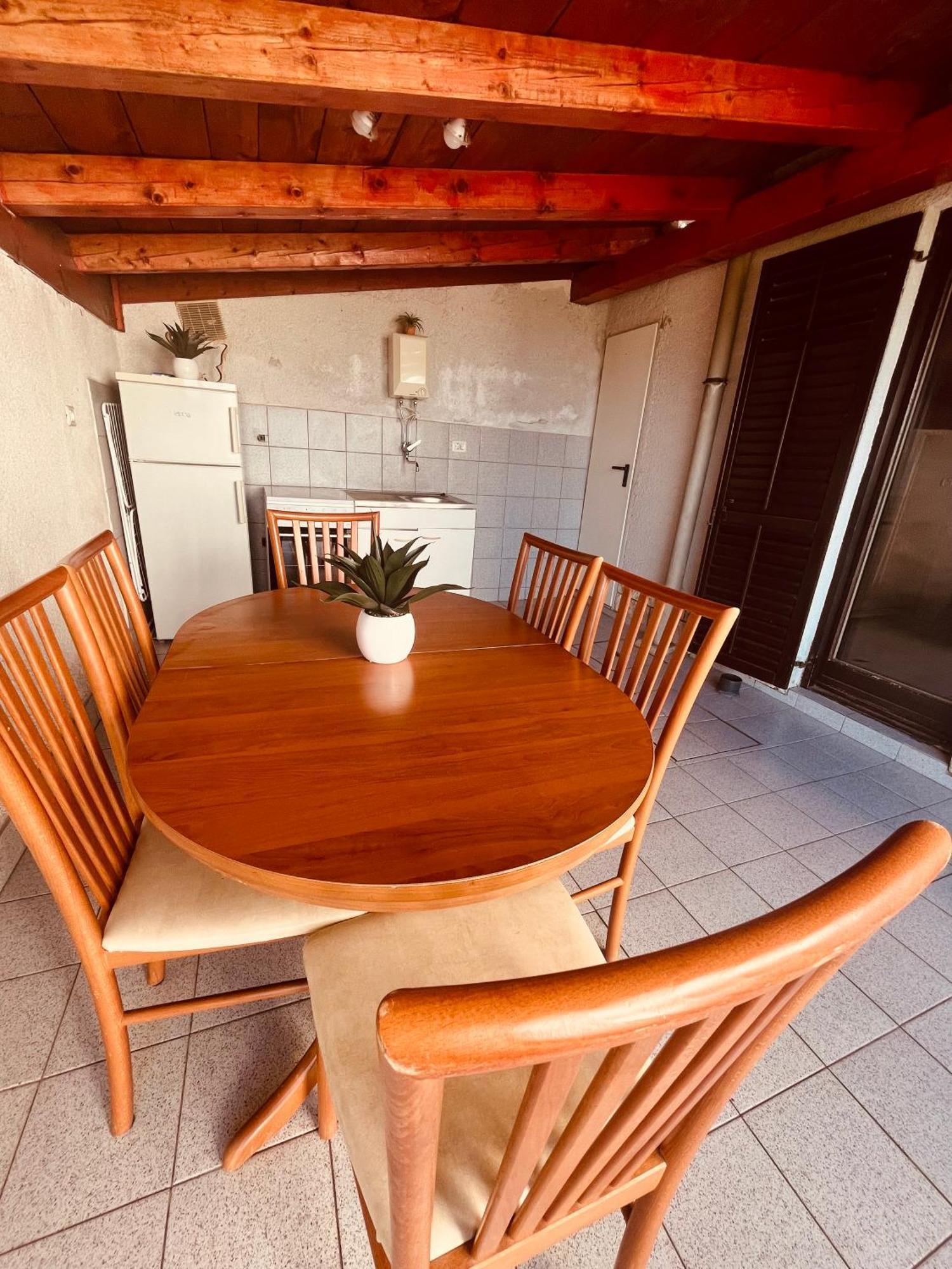Lea Apartment Луция Экстерьер фото