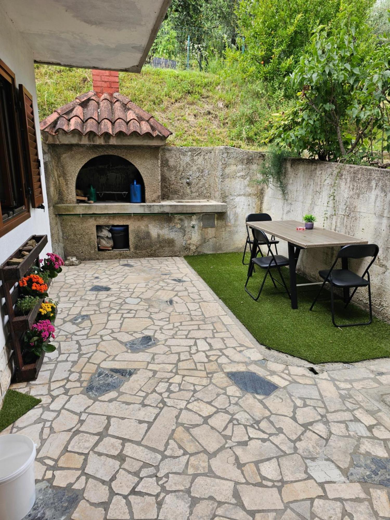 Lea Apartment Луция Экстерьер фото